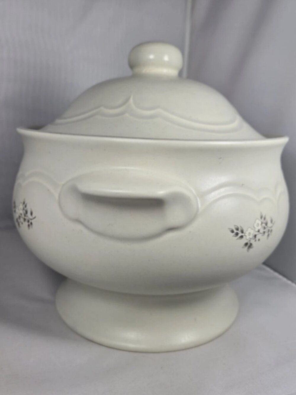 Vintage Pfaltzgraff USA Heirloom Soup Tureen 160 3.5 Qt Stoneware Floral w/ Lid - Picture 5 of 11
